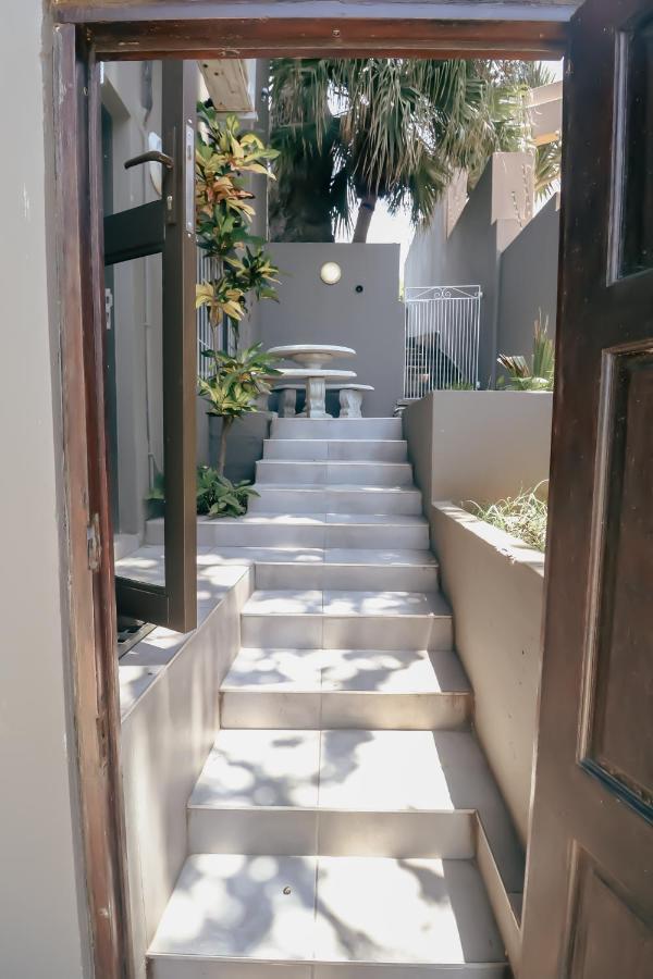 Ocean Rocks Villa, Umhlanga Durban Exterior foto